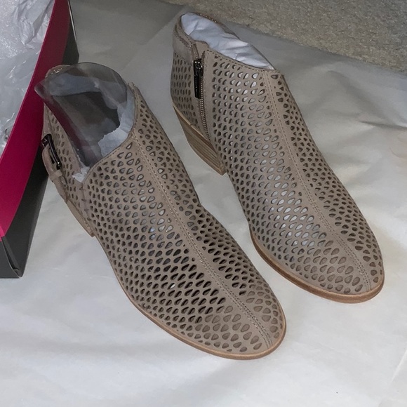 Vince Camuto Phandra Suede Bootie Size 